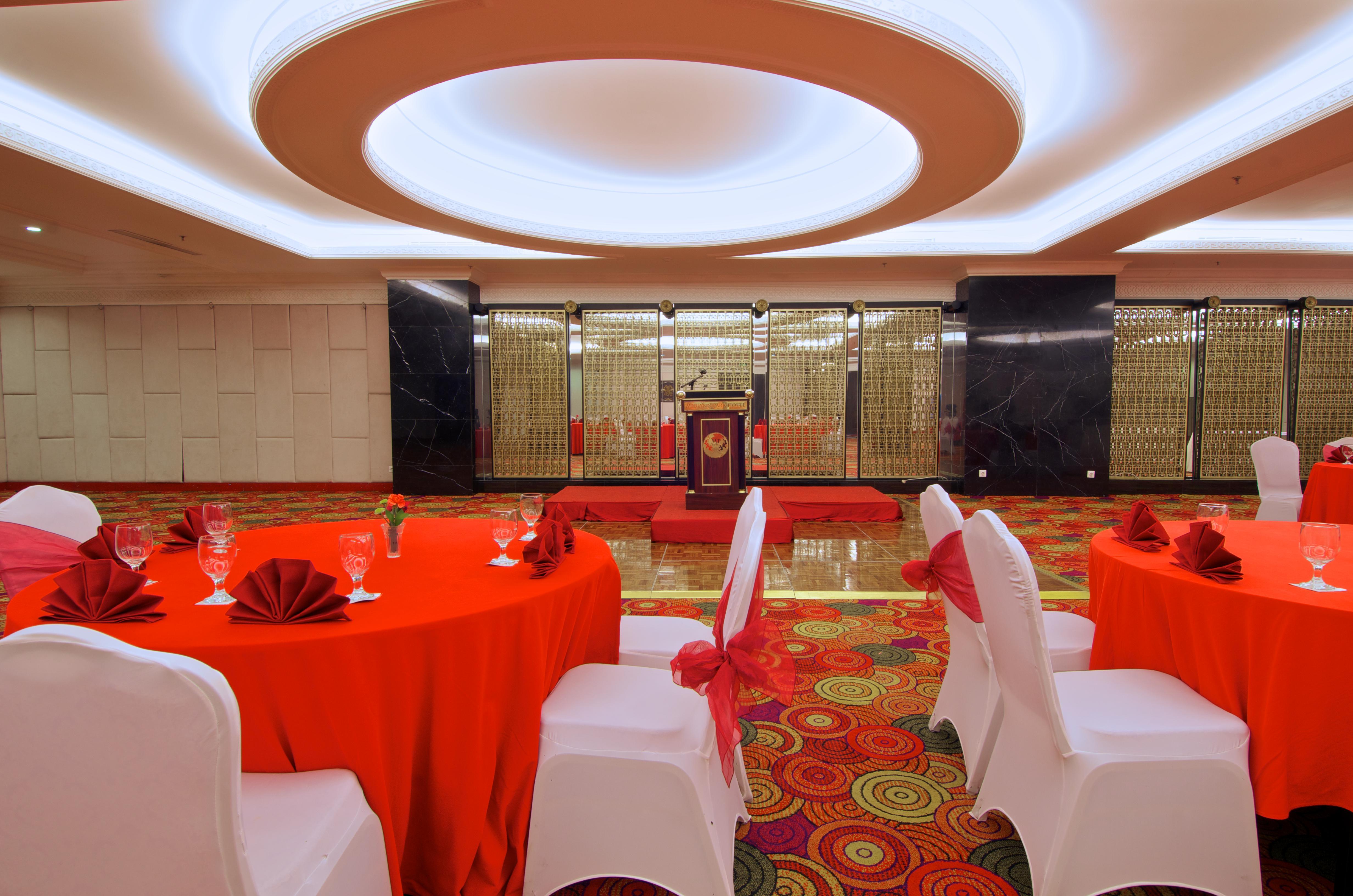 Merlynn Park Hotel Джакарта Екстериор снимка